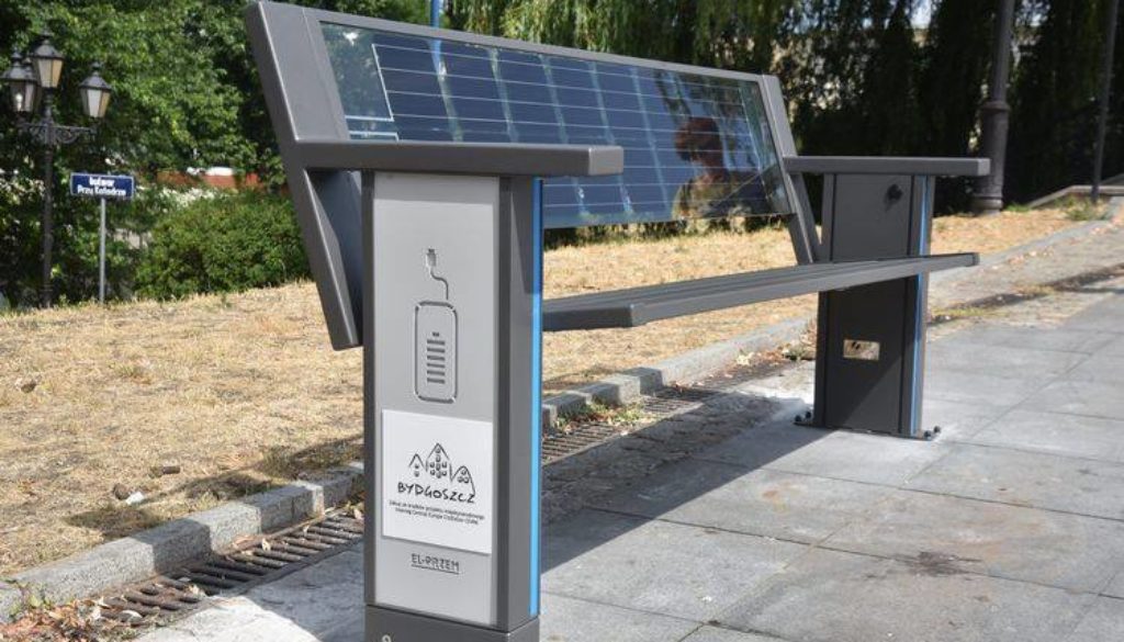 Pierwsza ławka solarna w Polsce